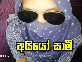 Srilankan Muslim Unspecific Saleema suka bercinta dengan gaya doggy - Maddened Pussy Hardcore - Iwashanna Execrate Ayya