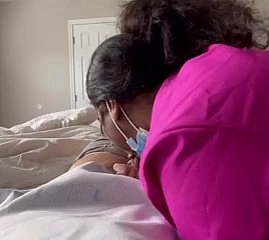 enfermeira milf de ébano curando um grande galo com sexo, eu a encontrei hardly any meetxx. com